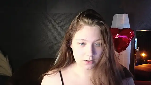 Snapshot of DjennaPalme chatting on 03-22-25, 02:48 DjennaPalme online show from 03-22-25, 02:48