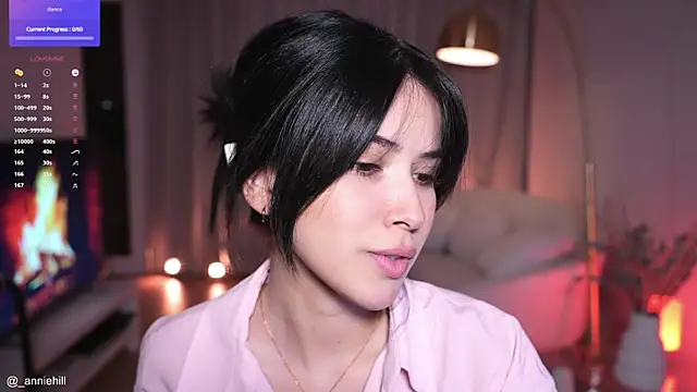 Snapshot of anniehillofficial chatting on 09-27-25, 08:26 anniehillofficial online show from 09-27-25, 08:26