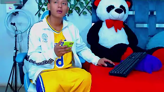 Hakim prettynigg online show from 12-15-25, 03:29