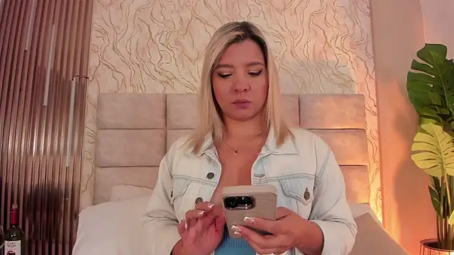 Gaia Stone online show from 04-14-26, 11:04