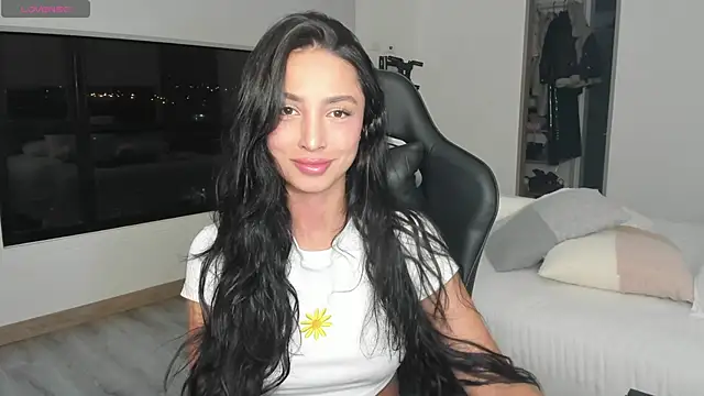 EvaMoet online show from 03-07-25, 05:08