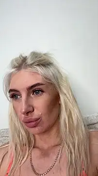 Mia Roxie online show from 11-05-25, 02:47