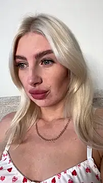 Mia Roxie online show from 11-03-25, 02:39