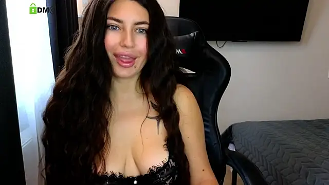 gracedorce online show from 10-14-25, 01:50