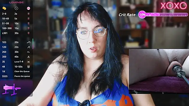 Snapshot of LeonaHarrison chatting on 10-25-25, 10:25 LeonaHarrison online show from 10-25-25, 10:25