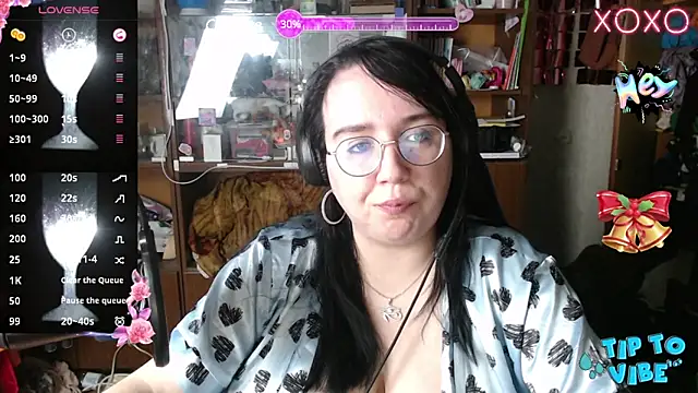 Snapshot of LeonaHarrison chatting on 01-28-25, 01:16 LeonaHarrison online show from 01-28-25, 01:16