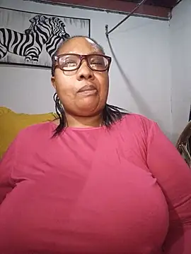 Snapshot of YELLOW_BONE chatting on 06-17-26, 08:30 YELLOW BONE online show from 06-17-26, 08:30