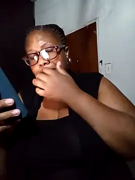 Snapshot of YELLOW_BONE chatting on 02-27-25, 07:26 YELLOW BONE online show from 02-27-25, 07:26