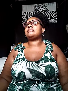 Snapshot of YELLOW_BONE chatting on 02-10-25, 07:47 YELLOW BONE online show from 02-10-25, 07:47
