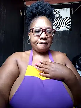 Snapshot of YELLOW_BONE chatting on 02-09-25, 08:43 YELLOW BONE online show from 02-09-25, 08:43