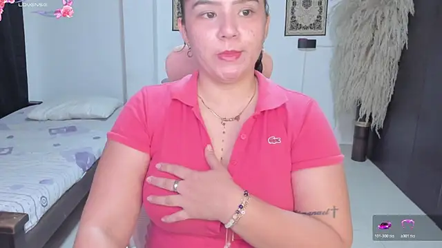 Snapshot of ibeth_diaz chatting on 12-14-25, 02:29 ibeth diaz online show from 12-14-25, 02:29