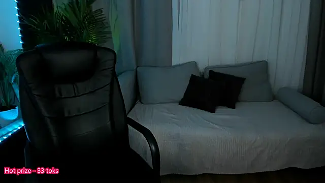 Pretty Alison online show from 03-06-25, 04:07