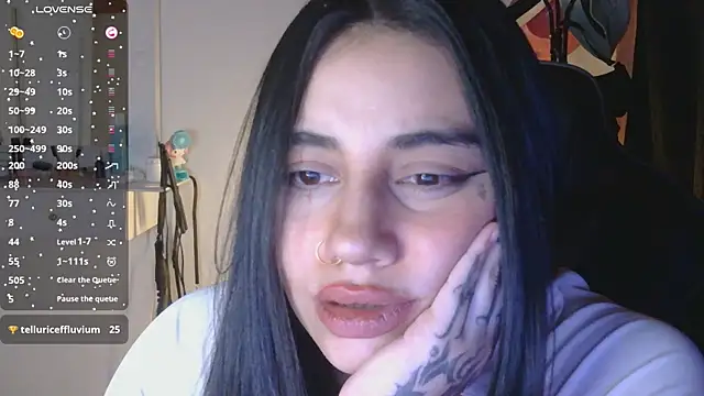 Snapshot of val_bardot chatting on 06-14-26, 02:24 val bardot online show from 06-14-26, 02:24