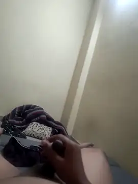 rajstrip12650 online show from 04-11-26, 11:52