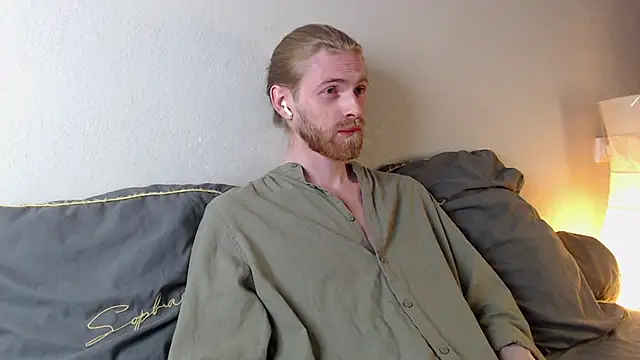 Snapshot of Damien_Bi chatting on 09-18-25, 10:02 Damien Bi online show from 09-18-25, 10:02