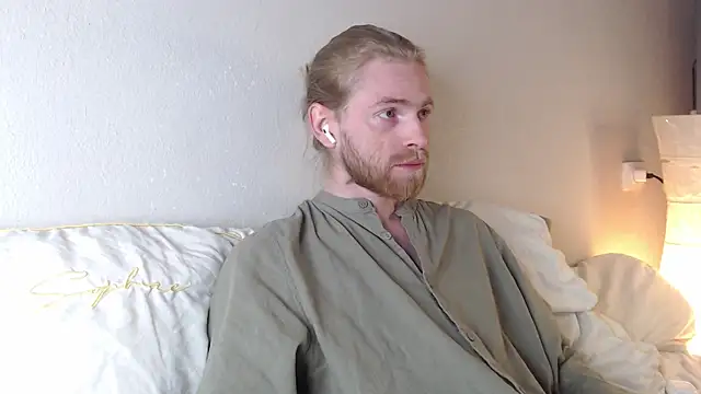 Snapshot of Damien_Bi chatting on 10-21-25, 05:45 Damien Bi online show from 10-21-25, 05:45