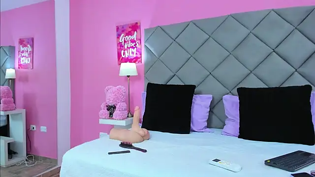 TaylorEvanss online show from 09-09-25, 09:57