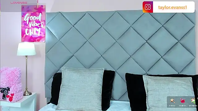 TaylorEvanss online show from 09-29-25, 07:41