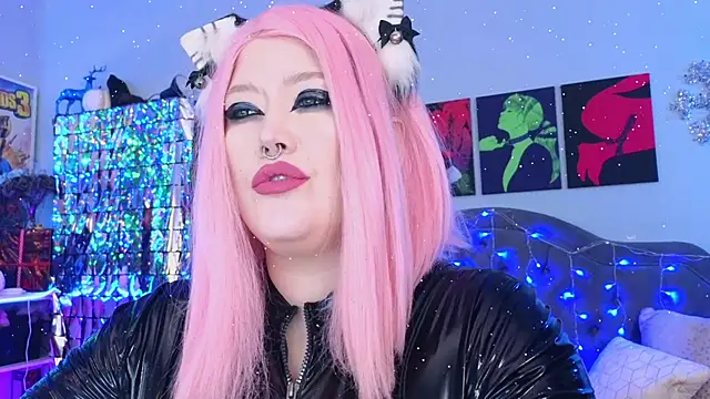 Snapshot of wickedxqueen chatting on 01-03-25, 04:33 wickedxqueen online show from 01-03-25, 04:33