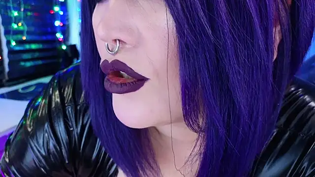 Snapshot of wickedxqueen chatting on 03-16-25, 05:36 wickedxqueen online show from 03-16-25, 05:36