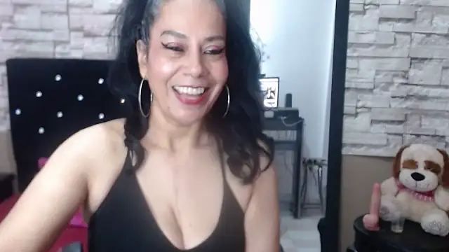 MarianaNight02 online show from 10-30-25, 05:06