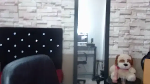 MarianaNight02 online show from 10-31-25, 10:16