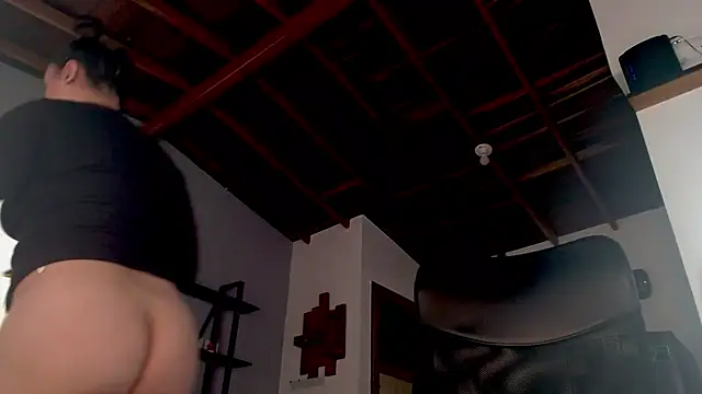 maela1 online show from 02-25-25, 10:09