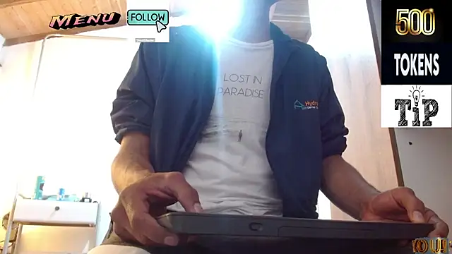 JohanyLatino online show from 03-26-26, 08:29