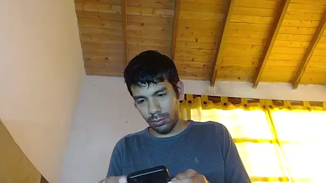 JohanyLatino online show from 06-11-26, 10:29