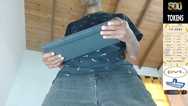 JohanyLatino online show from 05-26-26, 10:41