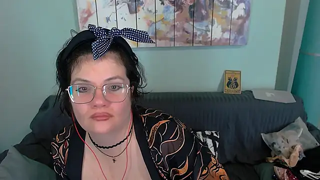 Snapshot of EverlyRays chatting on 10-02-25, 12:41 EverlyRays online show from 10-02-25, 12:41