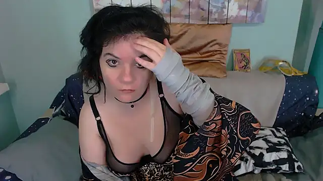 EverlyRays online show from 11-07-25, 06:45