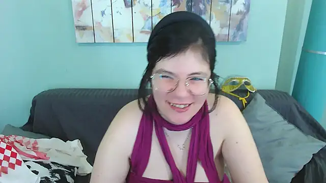 Snapshot of EverlyRays chatting on 02-11-25, 01:41 EverlyRays online show from 02-11-25, 01:41
