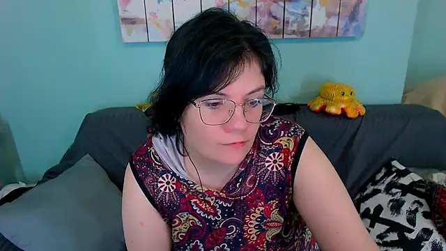 Snapshot of EverlyRays chatting on 05-16-26, 08:46 EverlyRays online show from 05-16-26, 08:46