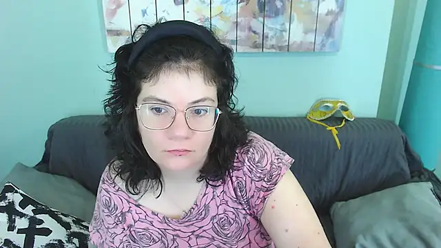 Snapshot of EverlyRays chatting on 02-07-25, 04:06 EverlyRays online show from 02-07-25, 04:06