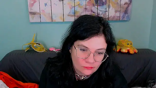 Snapshot of EverlyRays chatting on 04-22-26, 04:30 EverlyRays online show from 04-22-26, 04:30