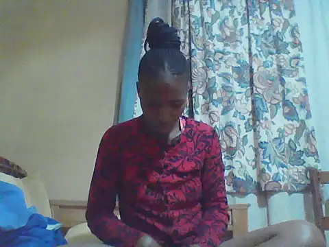 Smillie prety online show from 06-14-26, 03:41