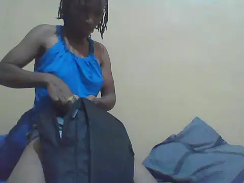 Smillie prety online show from 12-19-25, 03:32