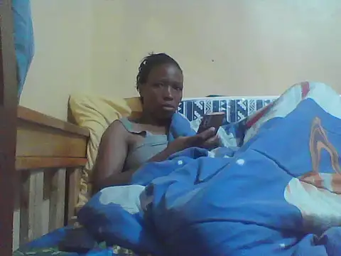 Snapshot of Smillie_prety chatting on 05-11-26, 02:35 Smillie prety online show from 05-11-26, 02:35