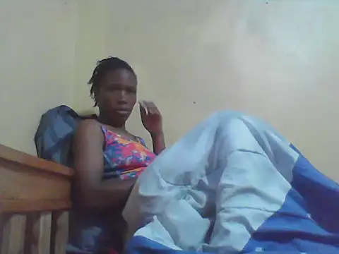 Snapshot of Smillie_prety chatting on 05-20-26, 04:20 Smillie prety online show from 05-20-26, 04:20
