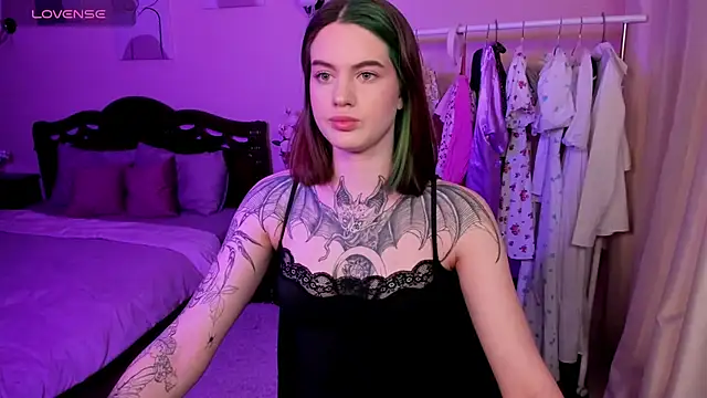 NikkieKatty online show from 03-08-25, 05:33