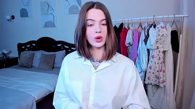 NikkieKatty online show from 01-17-25, 05:08