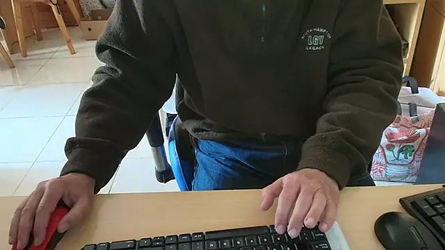 Snapshot of angelgarcia269 chatting on 07-05-26, 02:02 angelgarcia269 online show from 07-05-26, 02:02