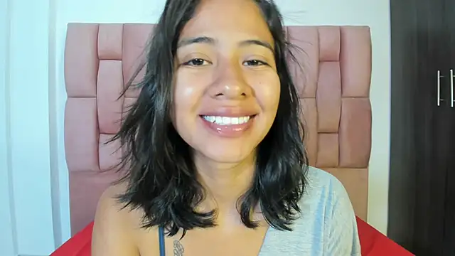 JuliKim  online show from 09-25-25, 12:44