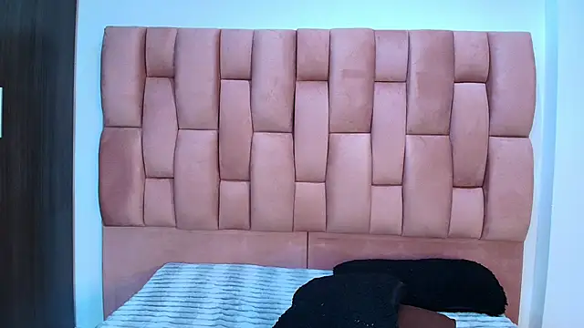 JuliKim  online show from 02-21-26, 01:02