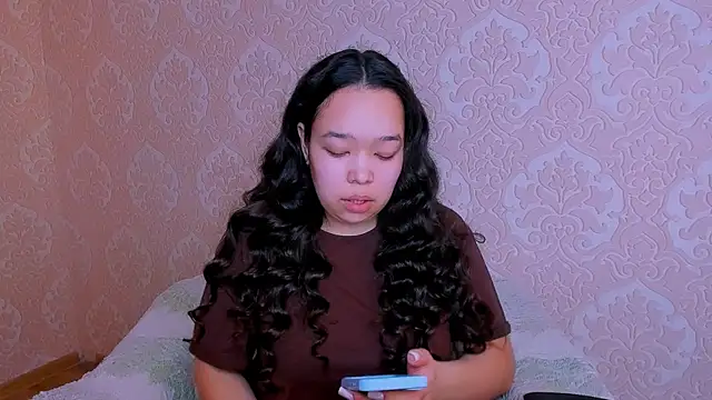 Snapshot of Kris_top_Lee chatting on 04-08-26, 05:53 Kris top Lee online show from 04-08-26, 05:53