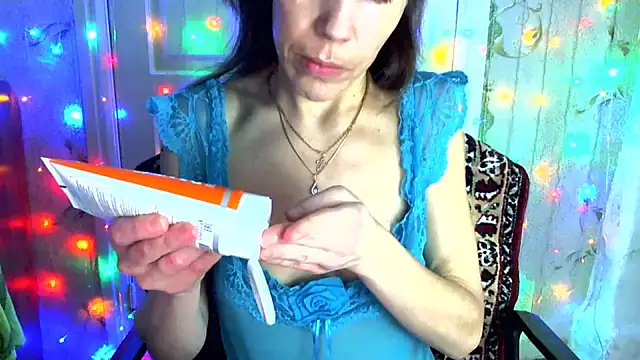 Snapshot of Ladywinter chatting on 03-04-25, 02:53 Ladywinter online show from 03-04-25, 02:53