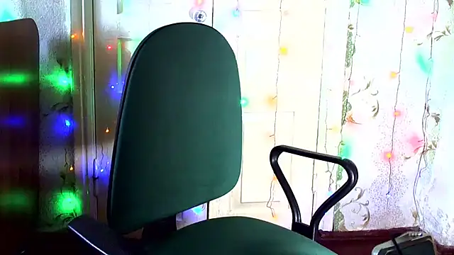 Snapshot of Ladywinter chatting on 05-24-26, 06:24 Ladywinter online show from 05-24-26, 06:24