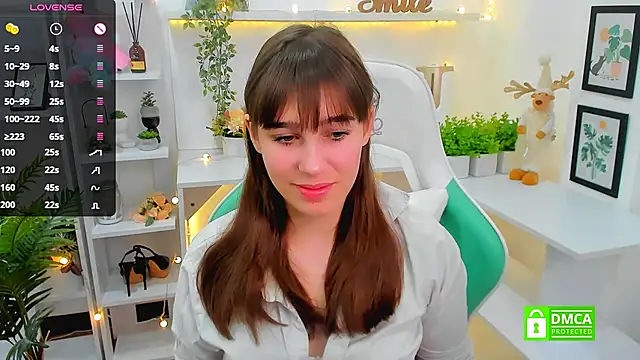 Snapshot of _Eliizabeth_ chatting on 02-21-25, 10:04 Eliizabeth online show from 02-21-25, 10:04