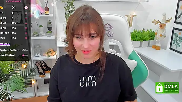 Snapshot of _Eliizabeth_ chatting on 03-17-25, 09:35 Eliizabeth online show from 03-17-25, 09:35